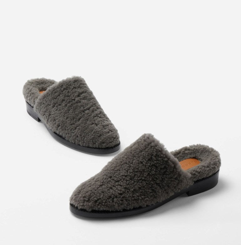 HARPER'S BAZAAR Japan - January 2021 - Clergerie Paris - Europe